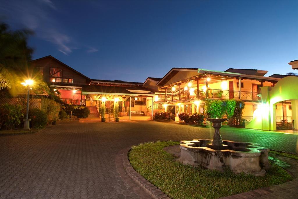 El Rodeo Estancia Boutique Hotel & Steakhouse Сан-Хосе Екстер'єр фото