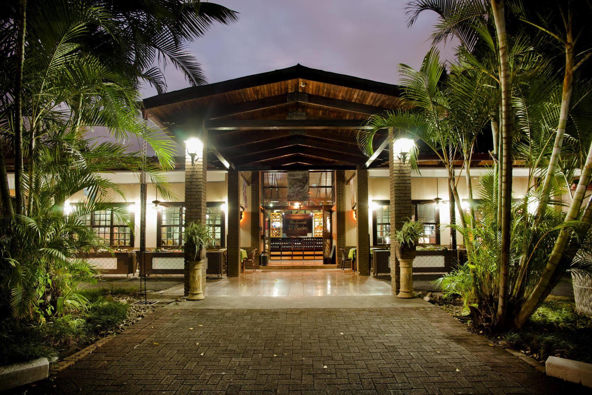 El Rodeo Estancia Boutique Hotel & Steakhouse Сан-Хосе Екстер'єр фото